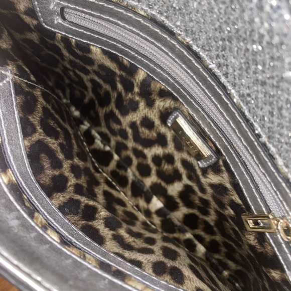 Guess Silver Clutch RARE! - Picture 5 of 5